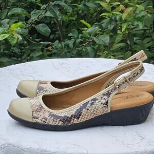 Softspots  Womens 9.5 M Slingback Heels Tan Black Snake Print  Wedge